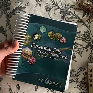 Essential oils pocket reference guide
